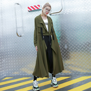 ��ϵ���^�L�o�ۼ�ɫ�L��Ů�����¿���@�ݕr������|���b�I����