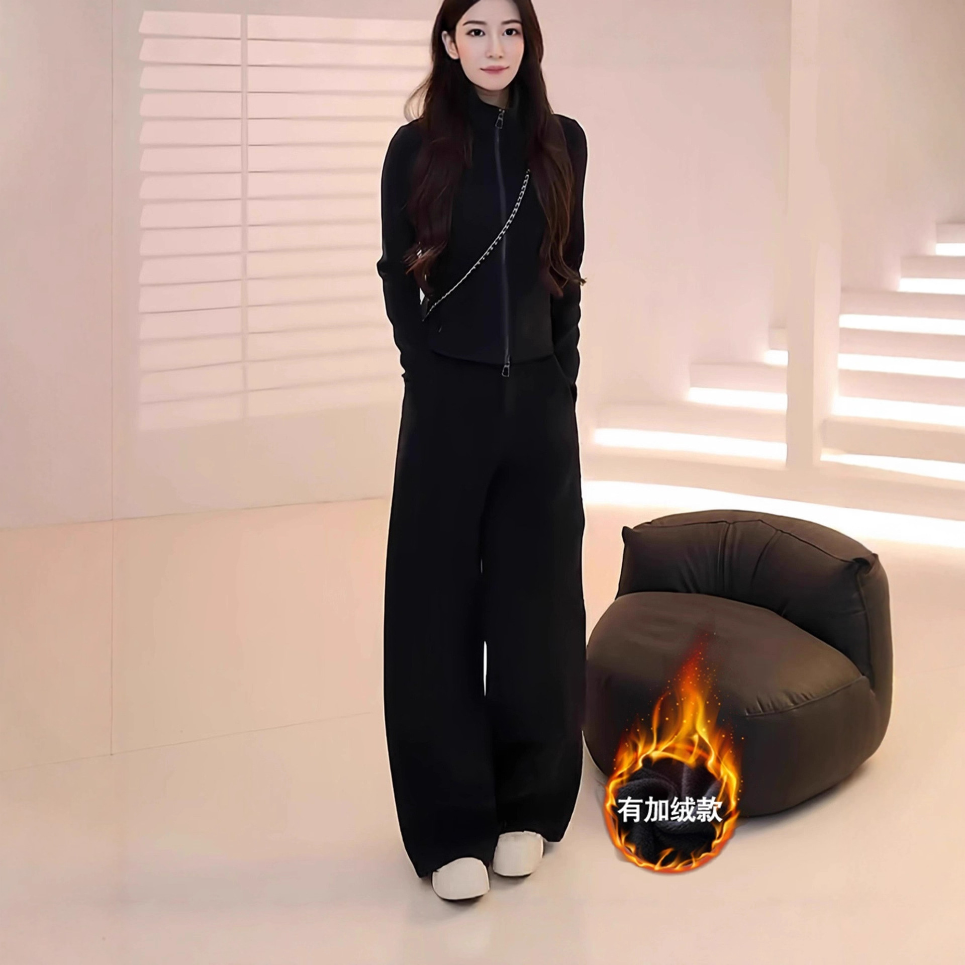 European Casual Sports Suit for Women Autumn and Winter 2025 New Small Fashion Velvet Thickened Sweatshirt Two-Piece Set