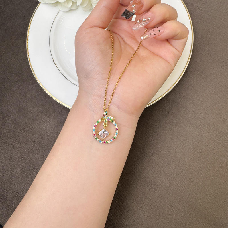 Viento ligero de lujo vietnamita diseño de collar de oro de arena sensación de mariposa aretes de borda redonda versátiles joyas no se desvanecen