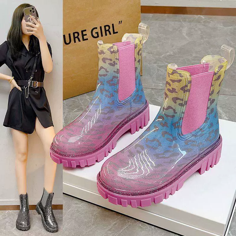 2024, новый летний стиль, интернет-знаменитости, женские резиновые сапоги Martin в корейском стиле, легкие водонепроницаемые нескользящие внешние водные туфли на толстой подошве с короткими трубками для женщин