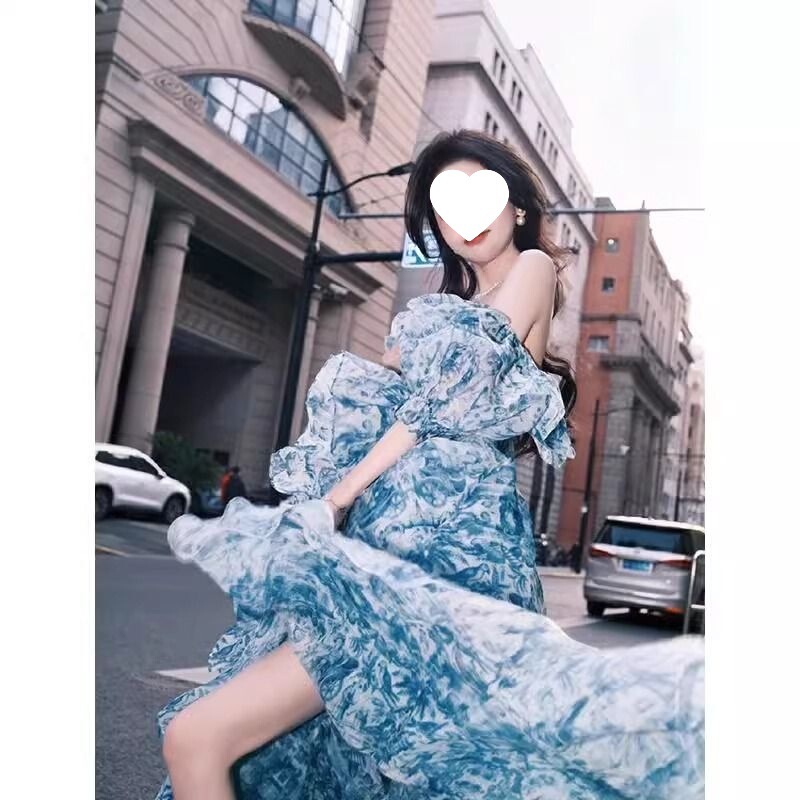 逃亡王女ドレス女性の夏フレンチスタイルパフスリーブライト高級ニッチドレスブルー花柄トレインスカート|undefined