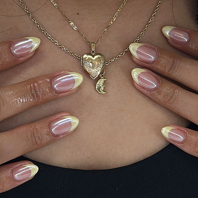 Le Fan Nail Art Coating Simple French Style Wearable Nail Tips Summer New Short Almond Fake Nails Nail Pieces