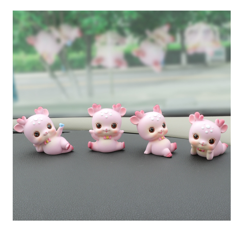 First Heart Macey Deer Ornaments Desktop Cute Animal Cartoon Doll Car Center Console Resin Ornaments Birthday Gift