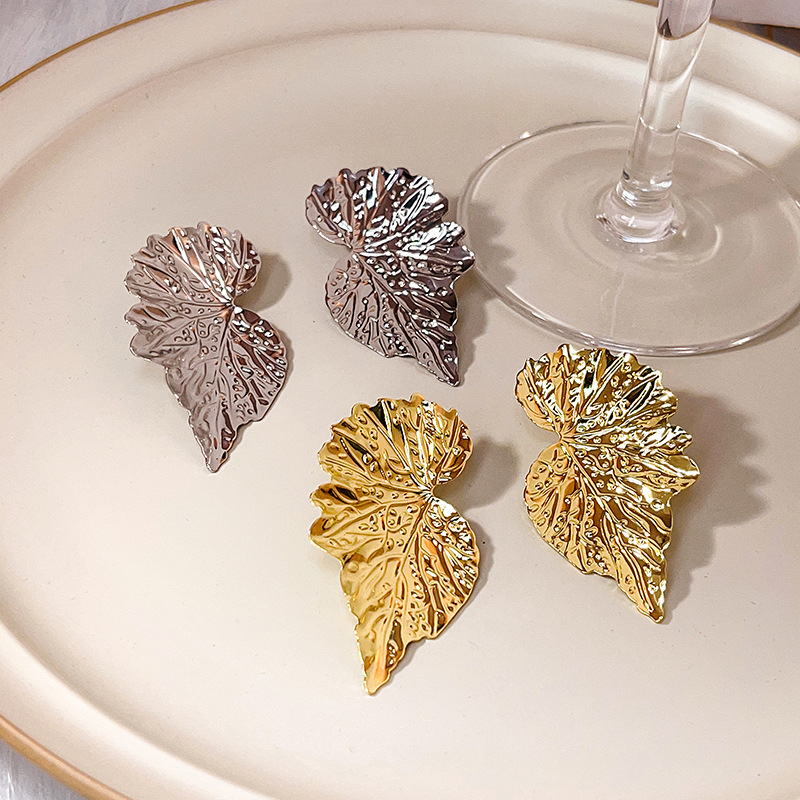 Electroplating Gold Plating Process Iron Ear Needle Material 1 Pair Exaggerated Fashion Punk Leaf Metal Iron Women'S Earrings Ear Studs
