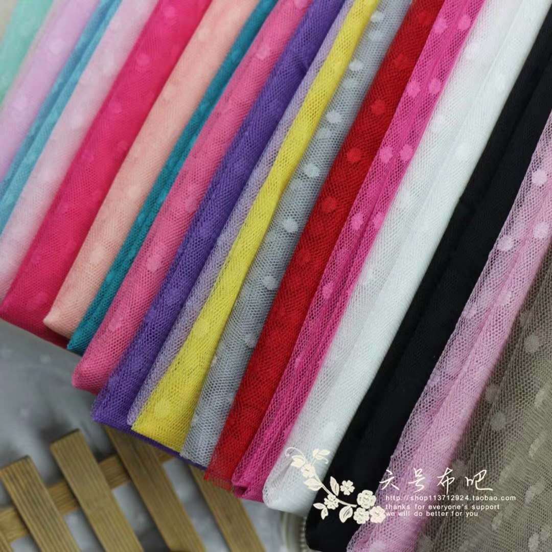 【厂家直销】无弹涤0.7公分圆点提花网纱 颜色多 裙装等提花面料