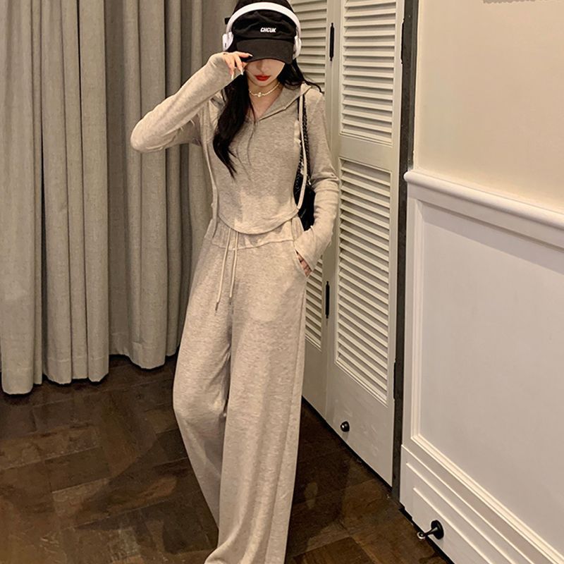 初秋显瘦时髦休闲女春秋冬连帽修身上衣阔腿裤宽松运动服两件套装|undefined