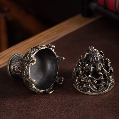 Hot selling retro copper alloy mini incense burner Boshan incense burner tower incense cone incense burner indoor alloy incense burner ornaments