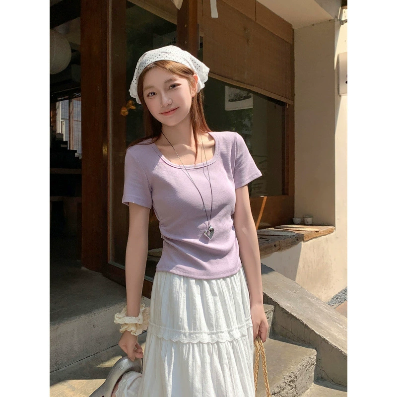 Фиолетовая футболка с квадратным вырезом и короткими рукавами, женская летняя футболка 2025 года, новый горячий стиль, топ с утягивающим эффектом на правое плечо