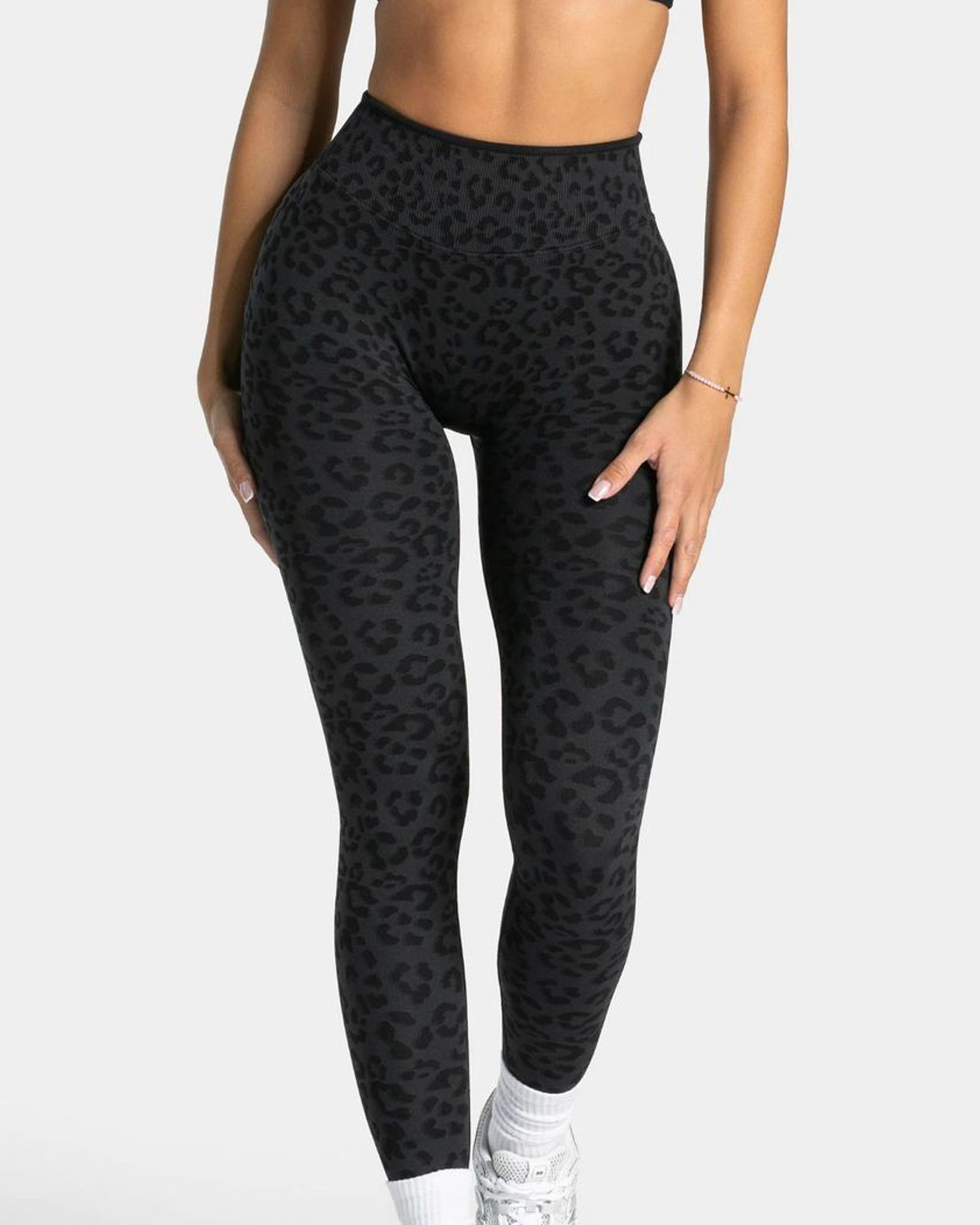 TEOO transfronterizo sin costuras 3D impresión de leopardo pantalones cortos de yoga de borde de miel hump bra deportivo ropa de fitness set de yoga