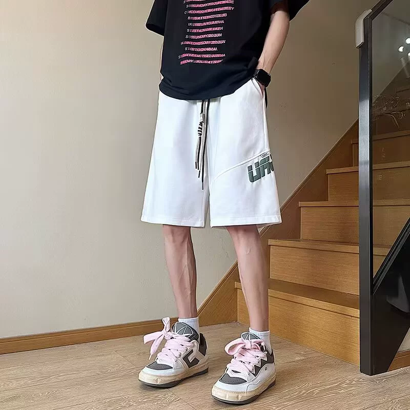 Замшевые спортивные шорты с принтом для мужчин, летние тонкие повседневные модные уличные большие шорты универсального дизайна.