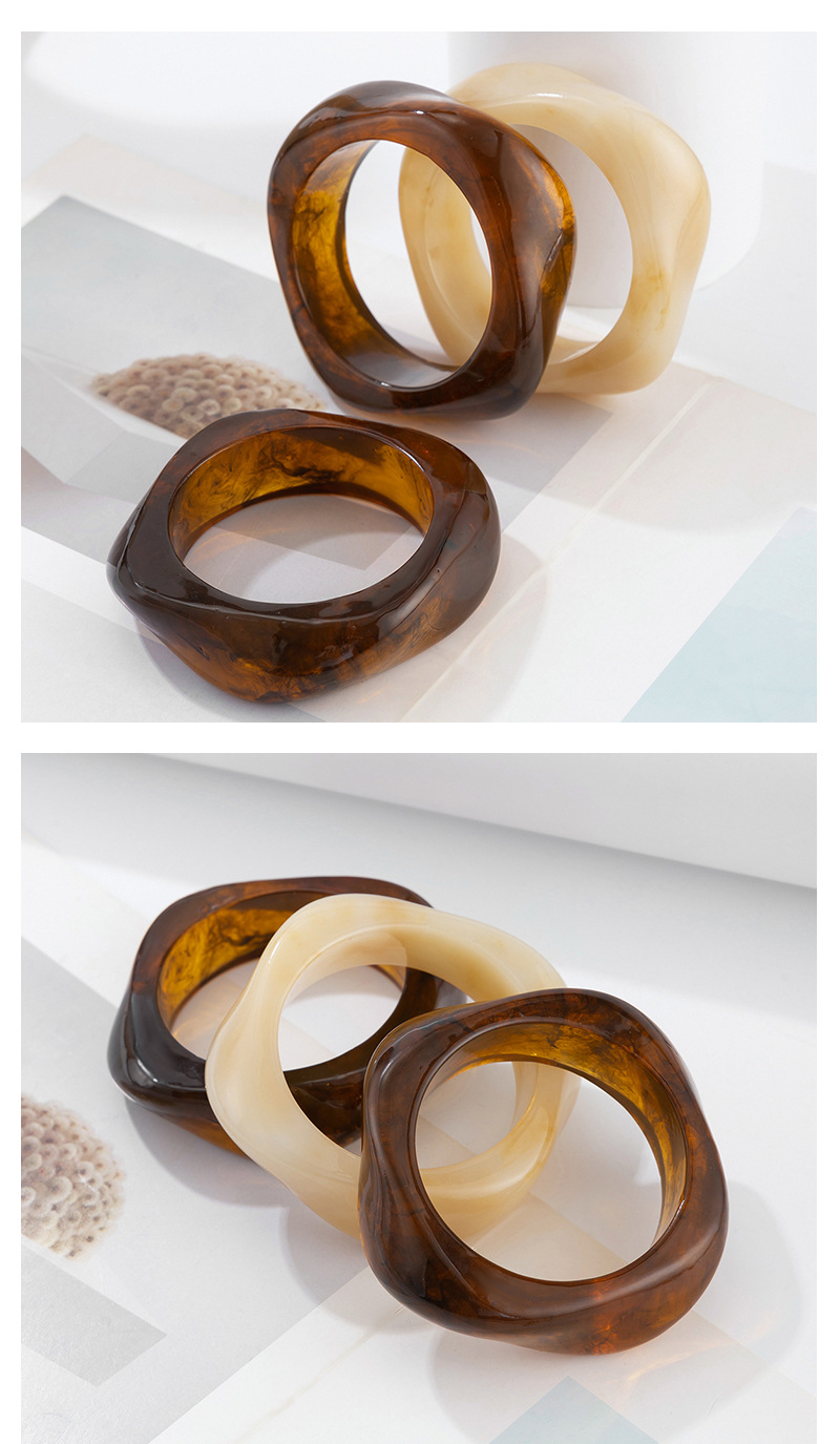 Retro Geometric Acrylic Bangles Wholesale display picture 5