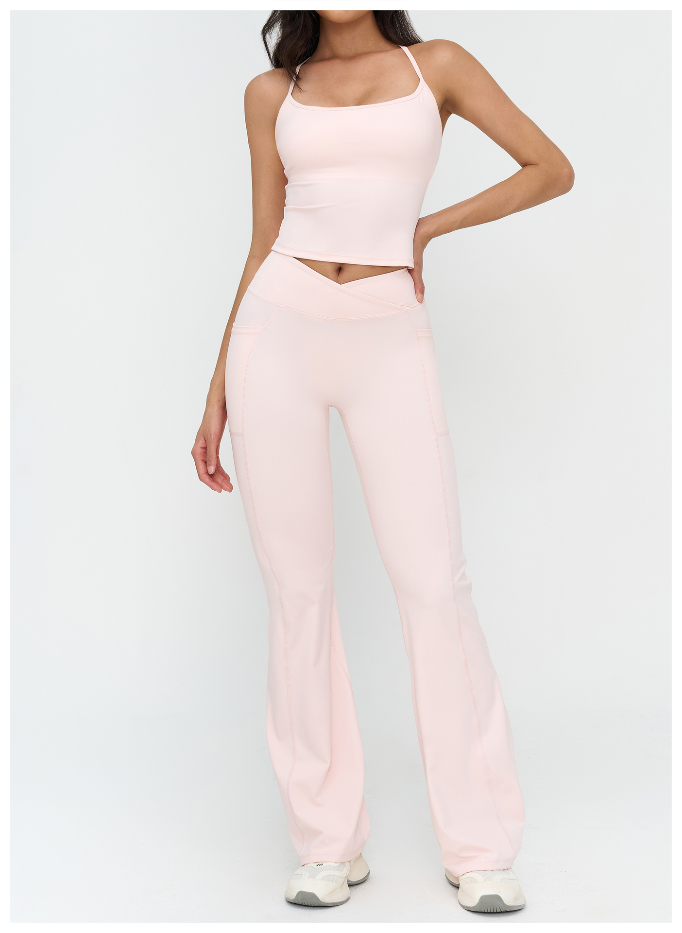 Ensemble yoga pour femme avec col montant et fermeture éclair_voghion.com
