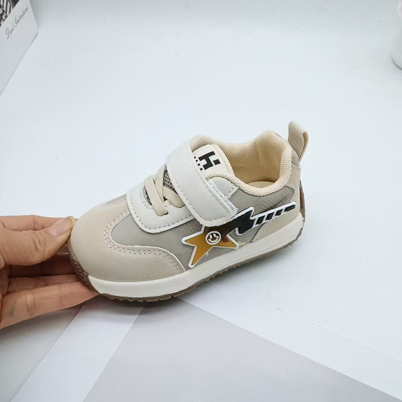 2025 otoño nuevo cuero bebé fondo suave color sólido zapatos para niños bebés y niños Forrest Gump zapatos 16-26 tamaño transpirable tesoro femenino