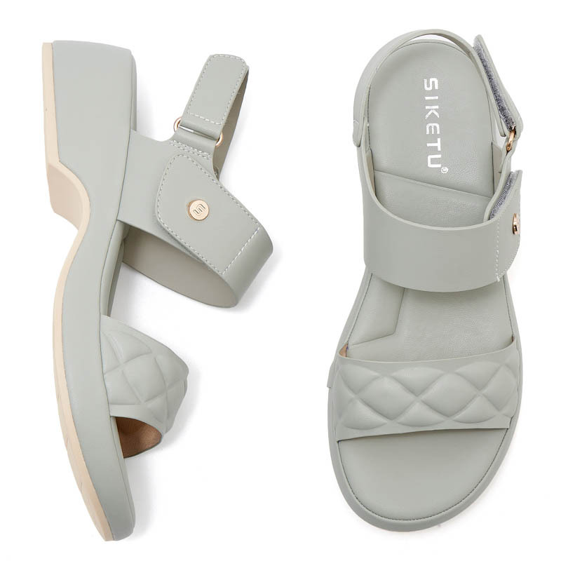 222-1 Nueva primavera y verano de 2025 Amazon metal casual zapatillas frías para mujeres antideslizantes en la playa de arena