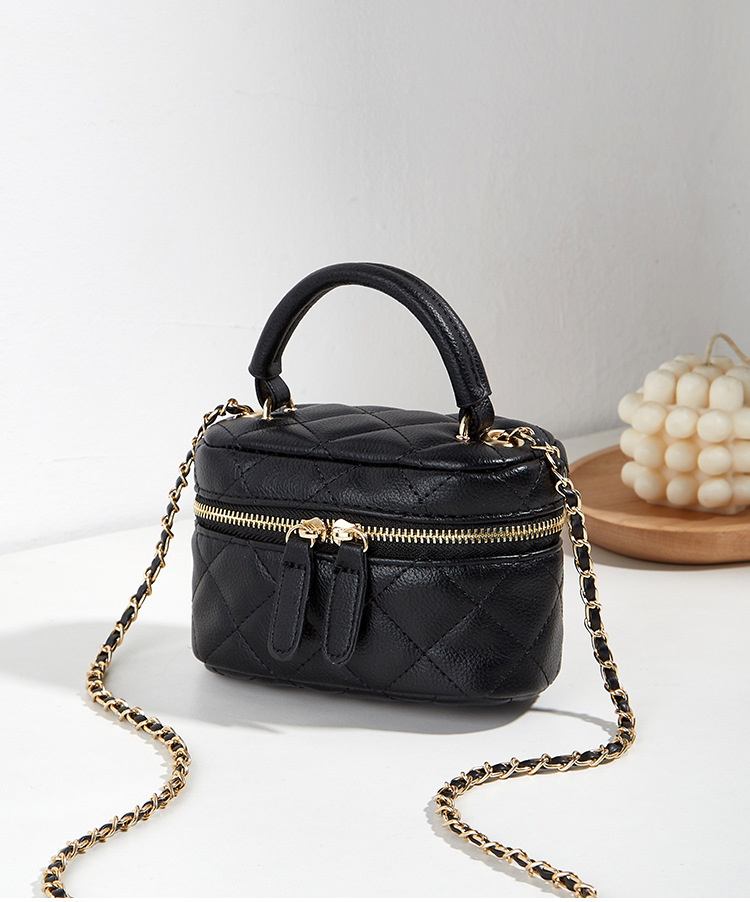 Borsa a tracolla mini trapuntata alla moda con catena_voghion.com