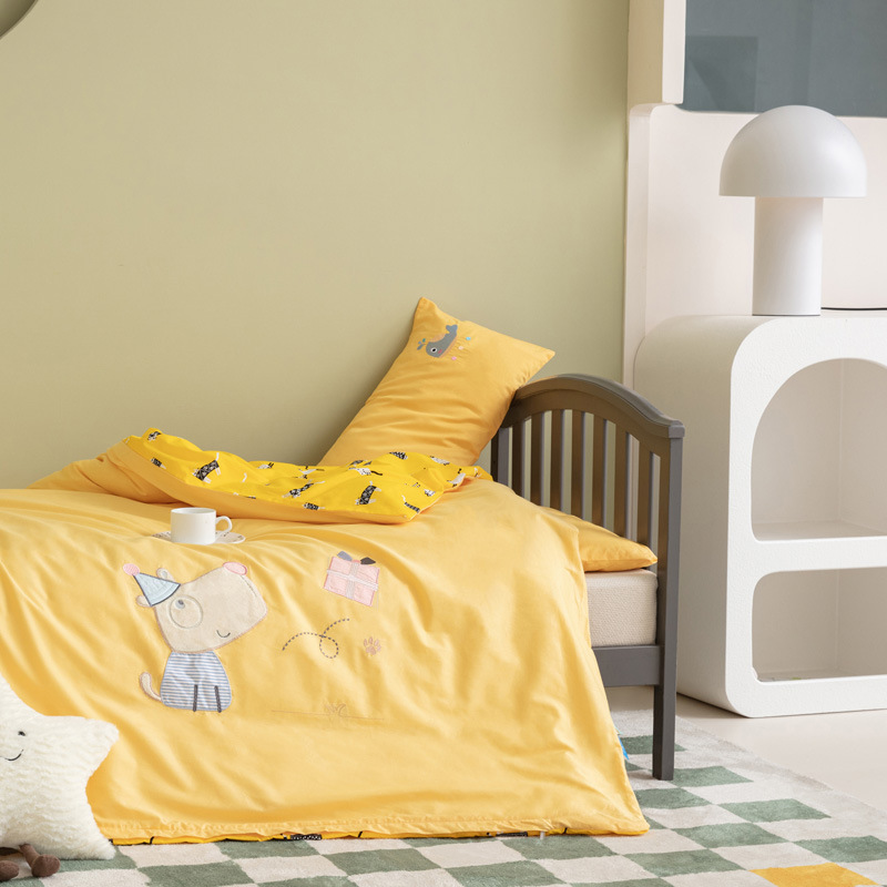 노란 지혜 강아지