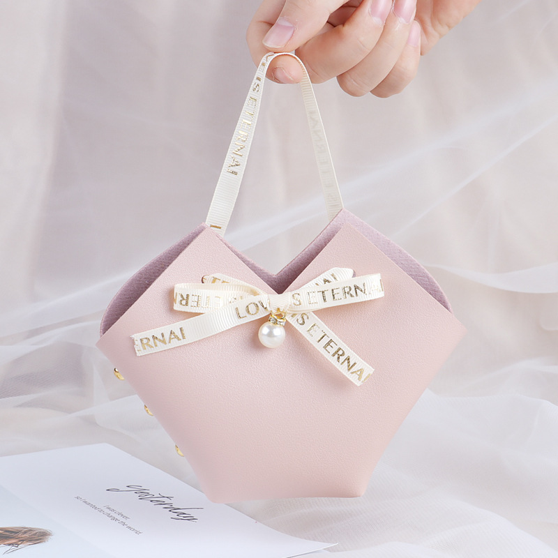 Full Moon Happy Candy Box Leather Candy Box Wedding Celebration Gift Box Packaging New Creative Marriage Gift Candy Pouch Handbag