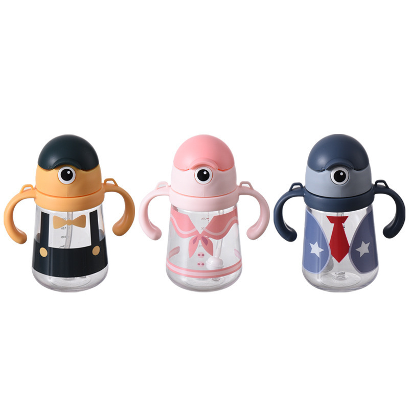 Taza de infante de verano mangos de paja de taza de agua de dos propósitos para niños de moda hervidor de agua jardín de infantes para hombres