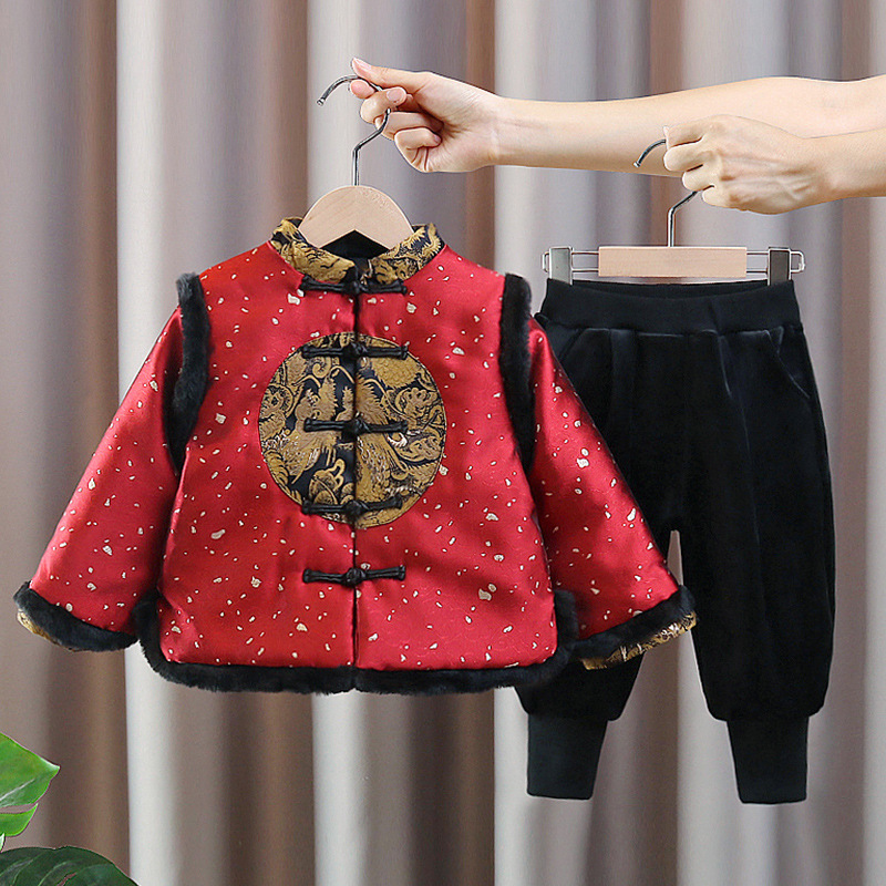 Children's New 2023 Winter Hanfu Set with Thick Padding for New Year Celebration, Traditional Costume Set Including Tang-style Outfit for Baby's First Month Celebration