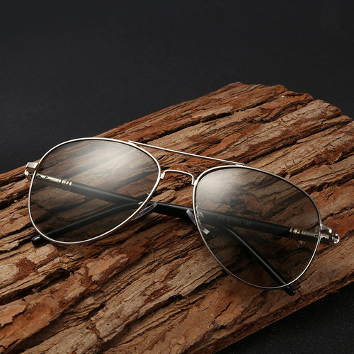 Wholesale Fashion Polarized Men's Sunglasses Driving Sunglasses Trendy Driver Toad Mirror Polarized Glasses 209