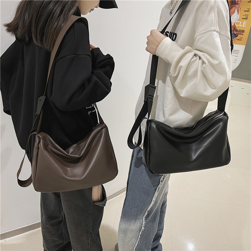 Fashionable soft crossbody bag  new autumn and winter simple fashion retro shoulder bag for women commuting to work trendy bag