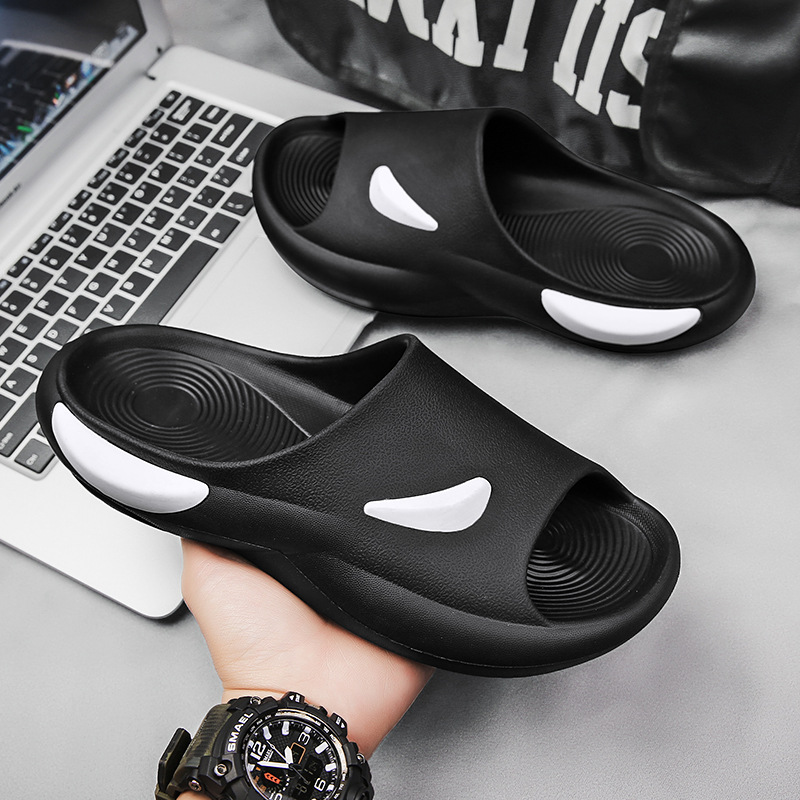 Zapatillas para hombres versátiles nuevas zapatillas de verano para pisar mierda sensación de zapatillas casuales zapatillas suaves