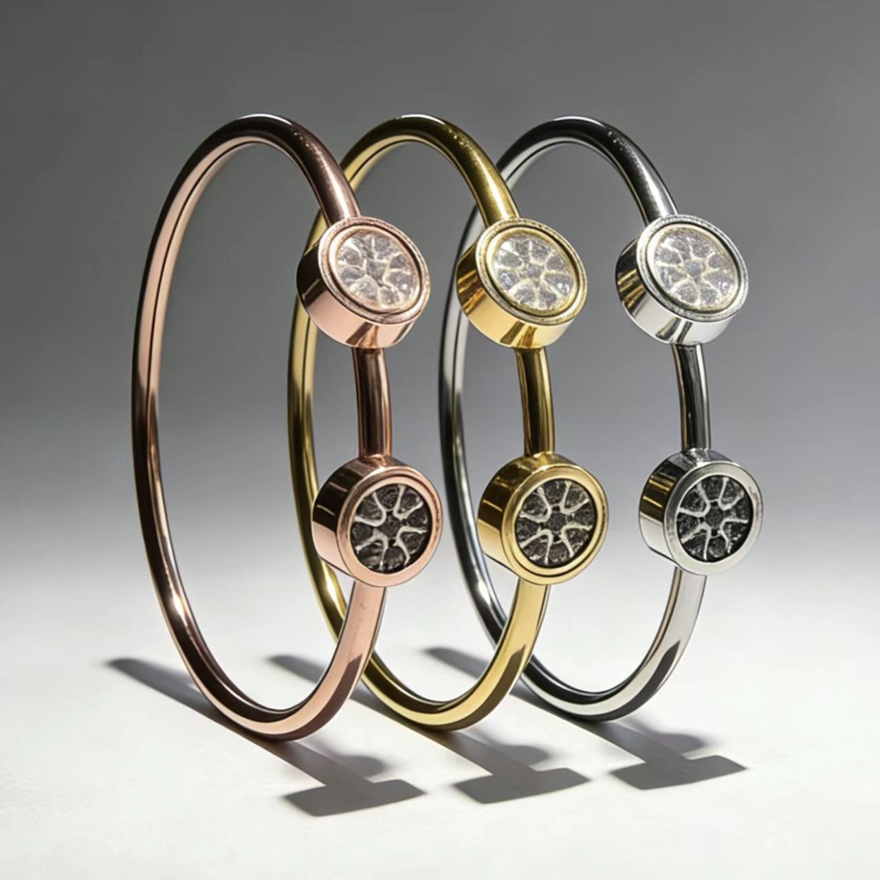 跨境镶钻开口手镯不锈钢三色金不掉色欧美风小众设计货源批发手饰