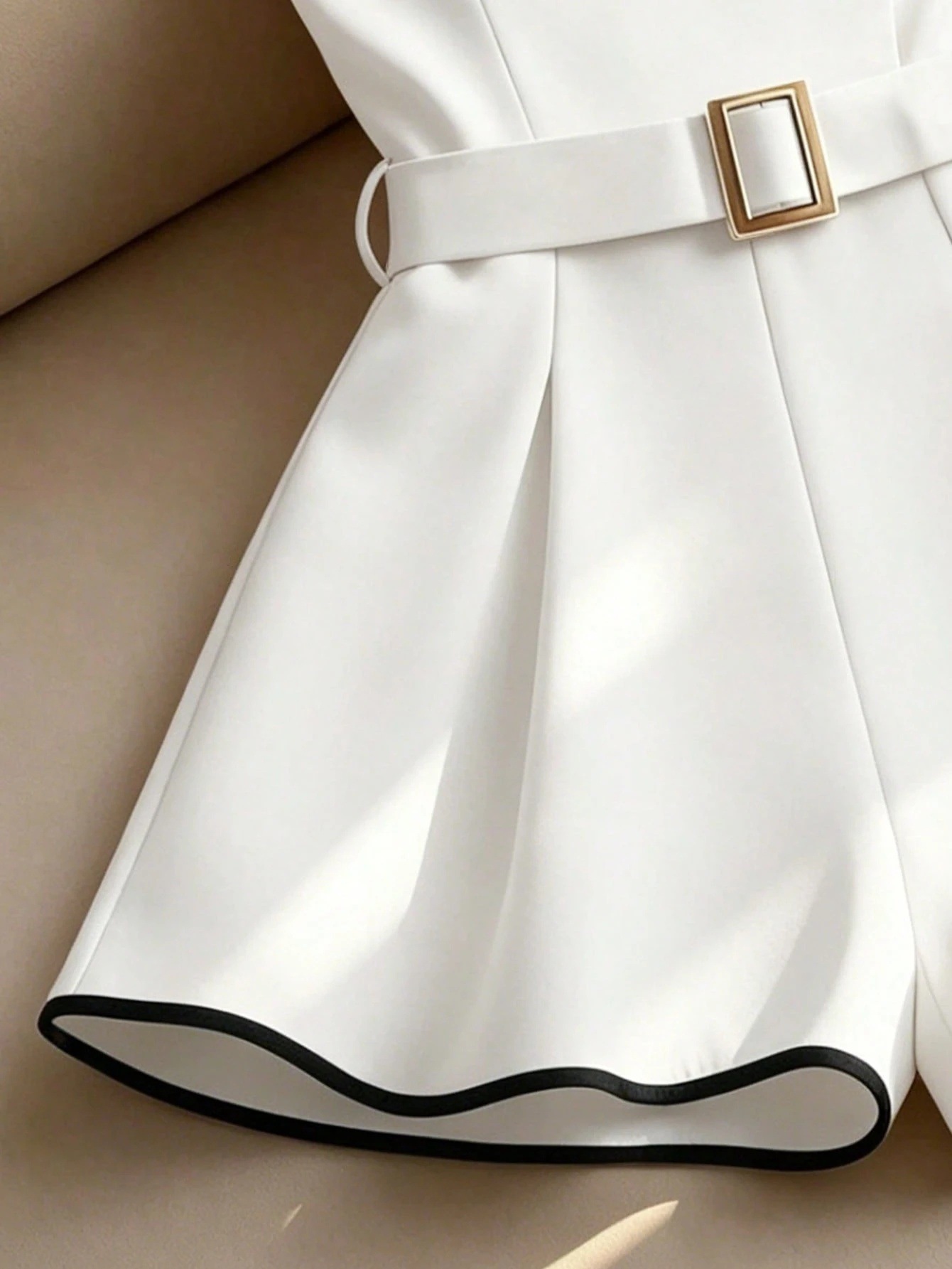 Pantalones cortos de cintura blancos de verano femeninos temperamento francés delgetting sling jeans vestido de moda de vacaciones