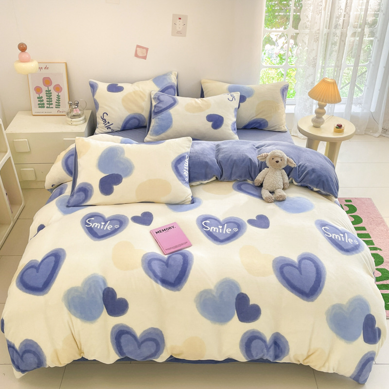 작은 접시 꽃 파란 분위기