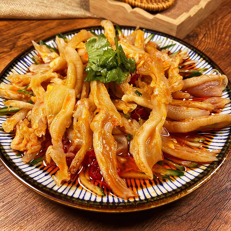 乡阿姨麻辣去骨鸭掌美味鲜香夜宵解馋休闲小吃下酒菜多场景适用