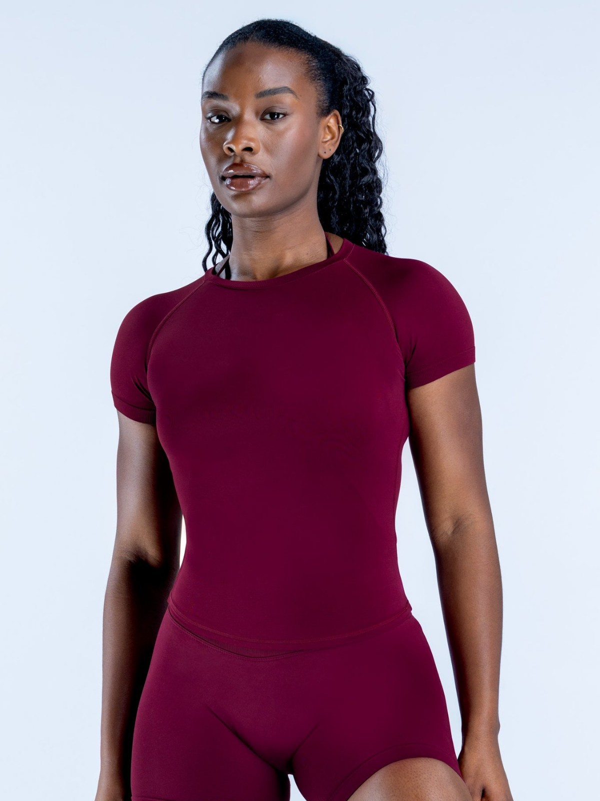 Amazon's Fully Matte Nylon High-Elastic Moisture-Wicking Seamless Short-Sleeve Fitness T-Shirt, Hip-Length Short-Sleeve