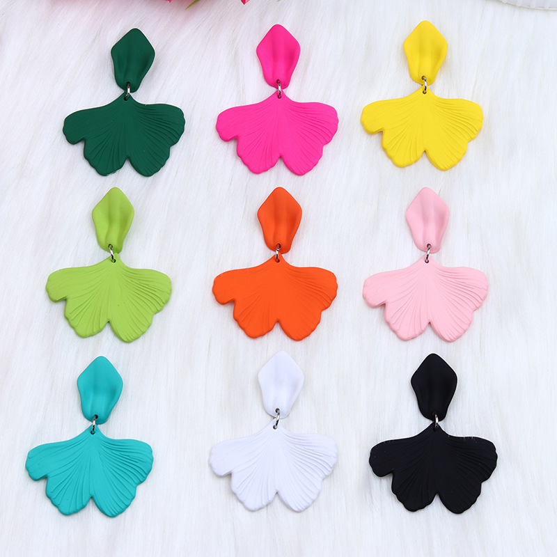 Simple Style Petal Arylic Spray Paint Women's Drop Earrings display picture 4