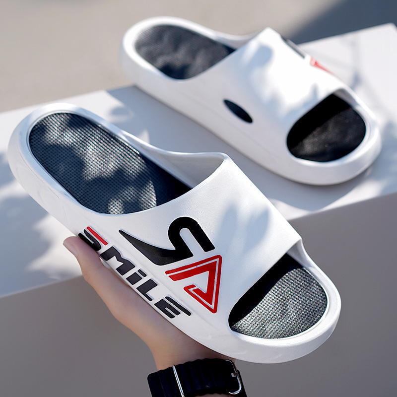 2025 New Style Slippers for Men, Summer Outer Wear, Thick-Soled Outdoor Sports Slippers, Non-Slip and Wear-Resistant Beach Sandals 2025 New Style Slippers for Men, Summer Outer Wear, Thick-Soled Outdoor Sports Slippers, Non-Slip and Wear-Resistant Beach Sandals