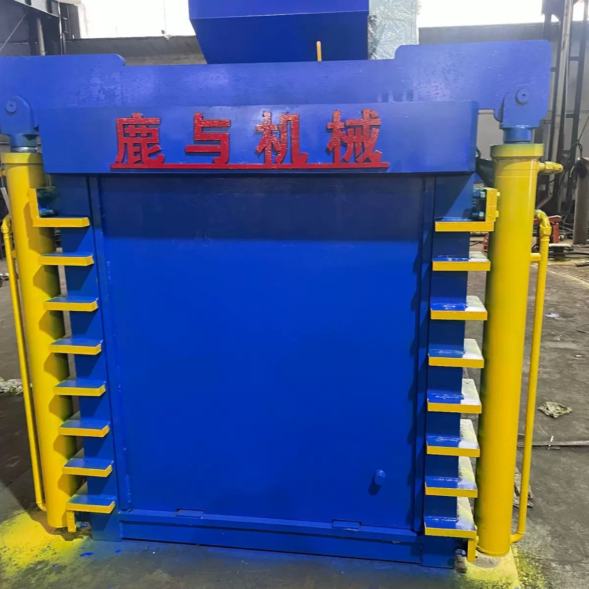 全钢板卧式液压打包机废品站纸箱易拉罐薄金属建筑垃圾压缩打包