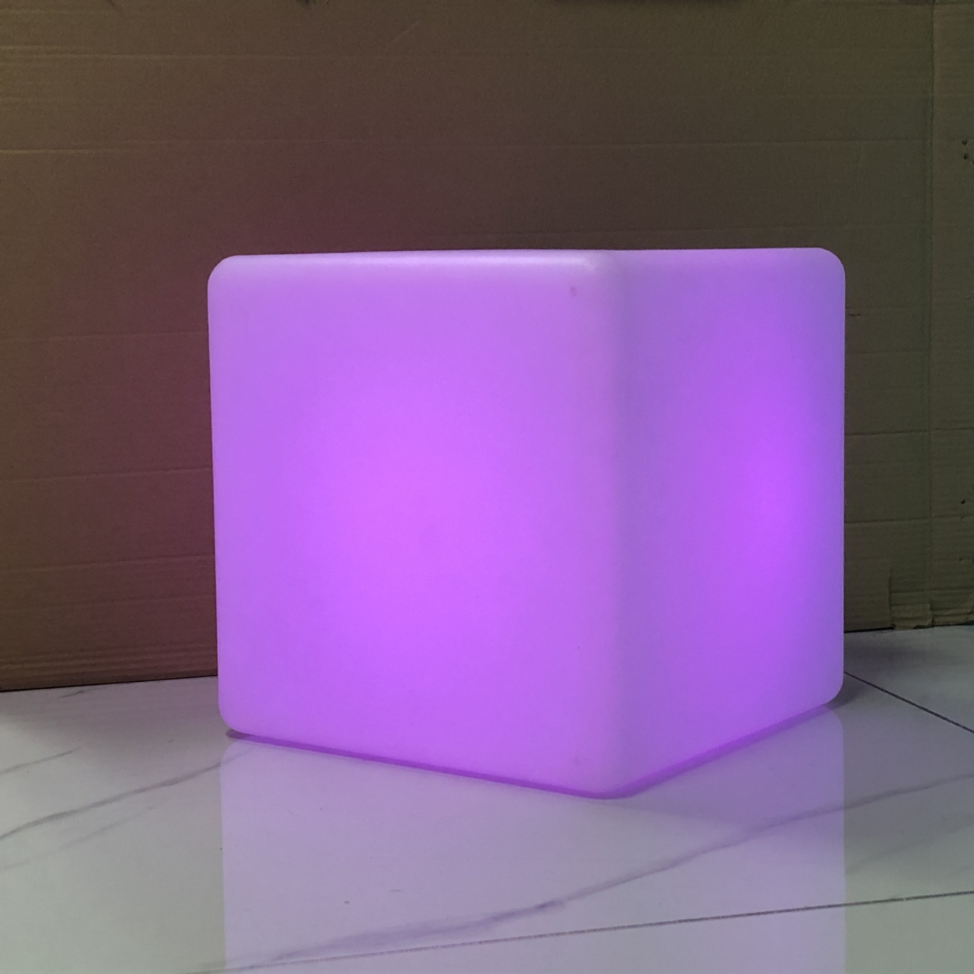 Hot sale LED taburetes cubo luminoso KTV bar silla luminoso al aire libre muebles impermeables taburetes de plástico cuadrado