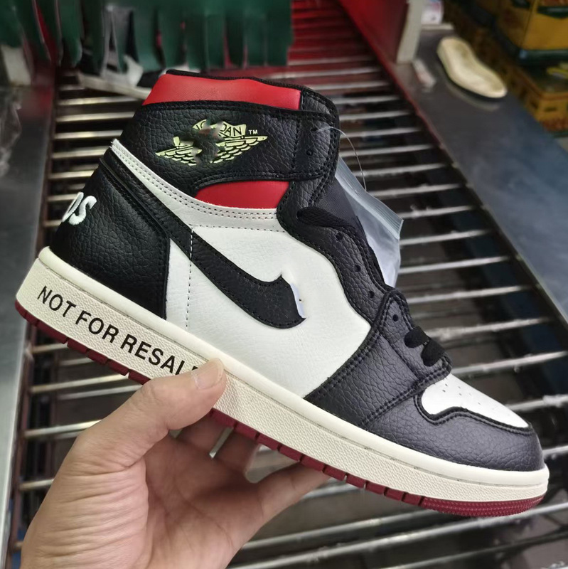 Pure Original Flagship Aj1 High-Top Retro Sneakers Black and Yellow Prohibited Sale Pebbled Fashion Non-Slip Wear-Resistant Sports Basketball Shoes Pure Original Flagship Aj1 High-Top Retro Sneakers Black and Yellow Prohibited Sale Pebbled Fashion Non-Slip Wear-Resistant Sports Basketball Shoes