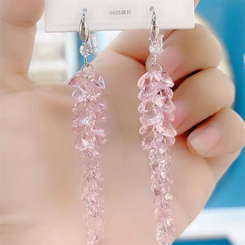 2025 nuevo hogar aretes de cristal púrpura con bordas de uva amistita hadas pendientes de orejas ganchos de orejas simples de alta calidad