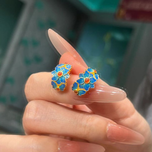 ����ʽ�p�ݾ�̩�c������۶��ŮС���OӋ�r�йŷ��m͢�L�{ɫ���