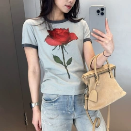 连衣裙;女式羊毛衫;女式毛呢外套