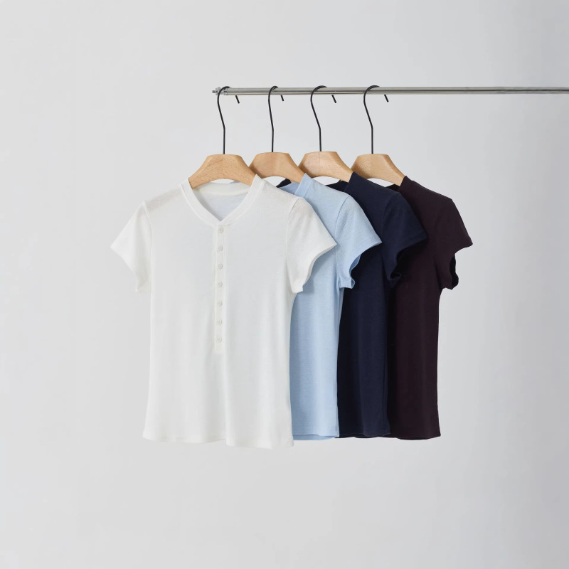 French-Style Minimalist Short-Sleeve Henley Collar T-Shirt for Women, 2026 Spring/Summer New Slim-Fit Flattering Regular Shoulder Versatile Short Sleeve French-Style Minimalist Short-Sleeve Henley Collar T-Shirt for Women, 2026 Spring/Summer New Slim-Fit Flattering Regular Shoulder Versatile Short Sleeve