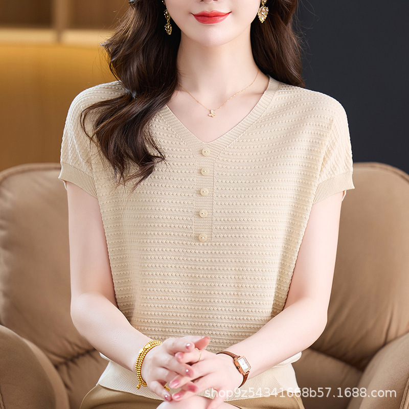夏のアイスシルクニット半袖 Tシャツ女性のための 2025 新しいファッション多用途 V ネック薄型快適な Tシャツトップ女性のための|undefined