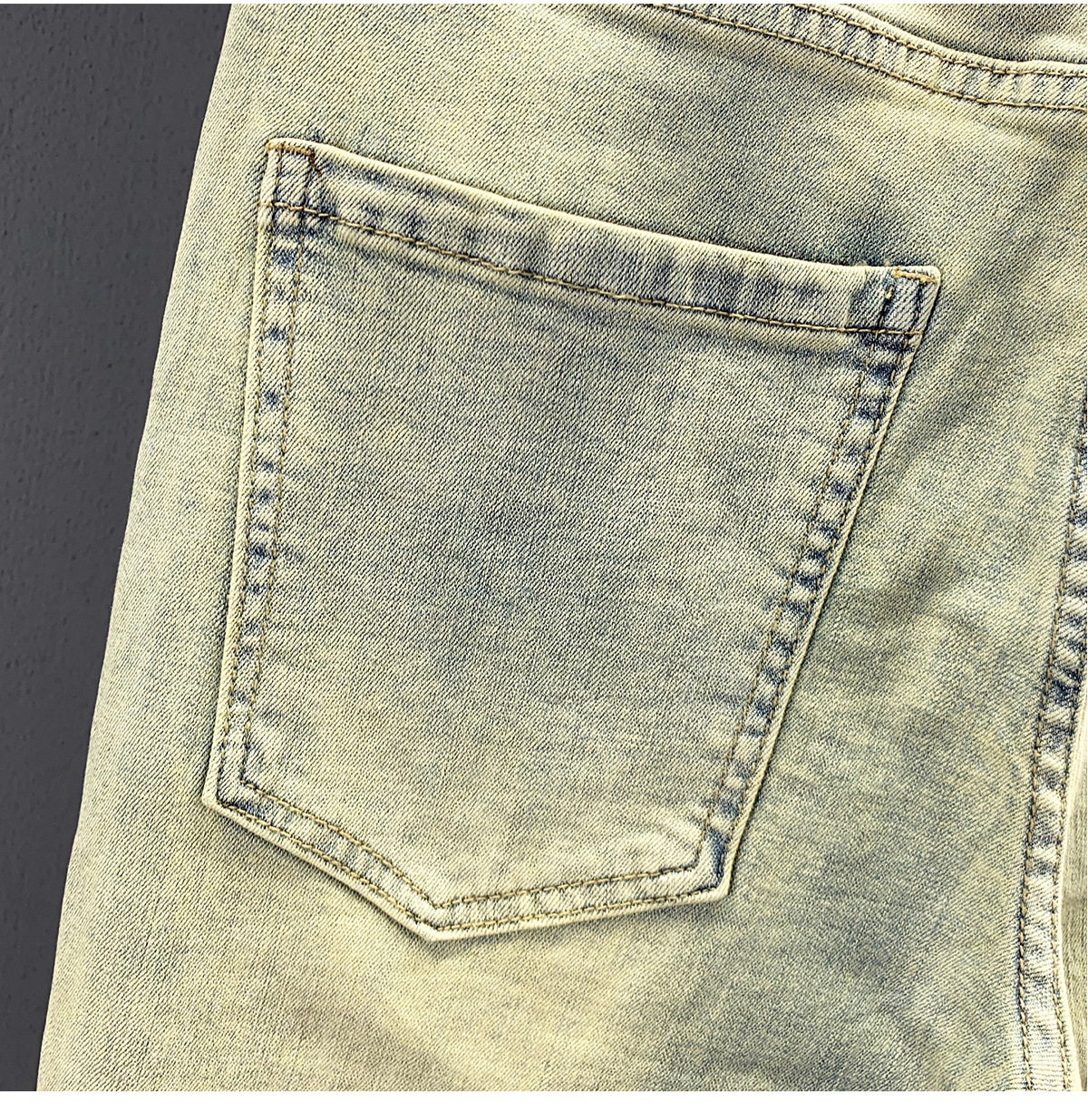 Jeans slim fit uomo in stile retro con strass ed elasticizzate_voghion.com