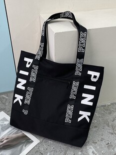 Fashionable capacious one-shoulder bag for traveling