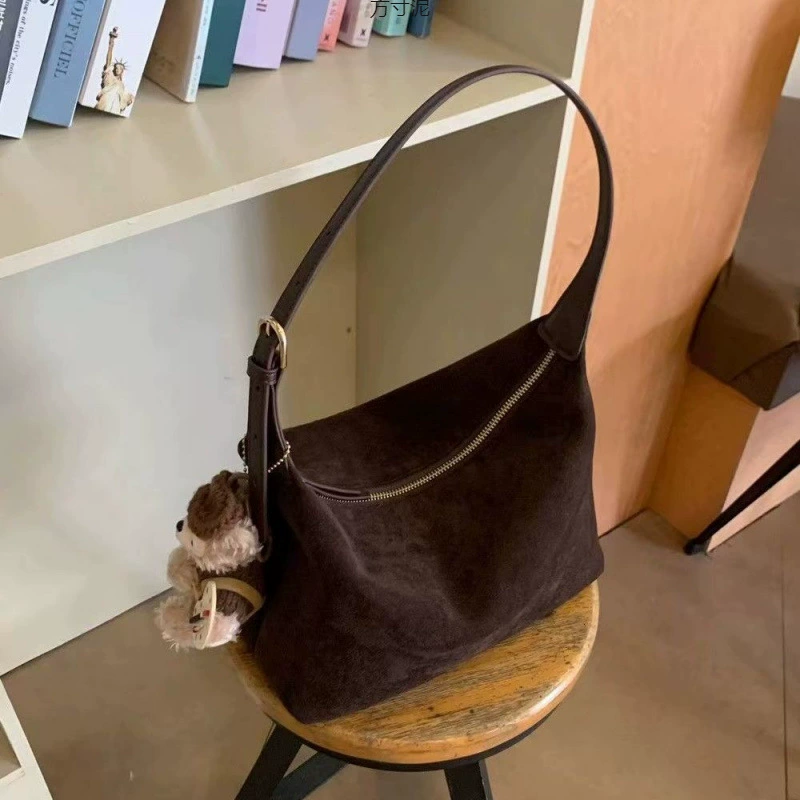 Осенний и зимний ленивый ветер замшевая французская сумка для пельменей подмышки темперамент сетка красный