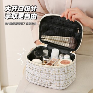 �¿�С���L���y����y����������ϴ�������и��ֵŮ���yƷ�ռ{��