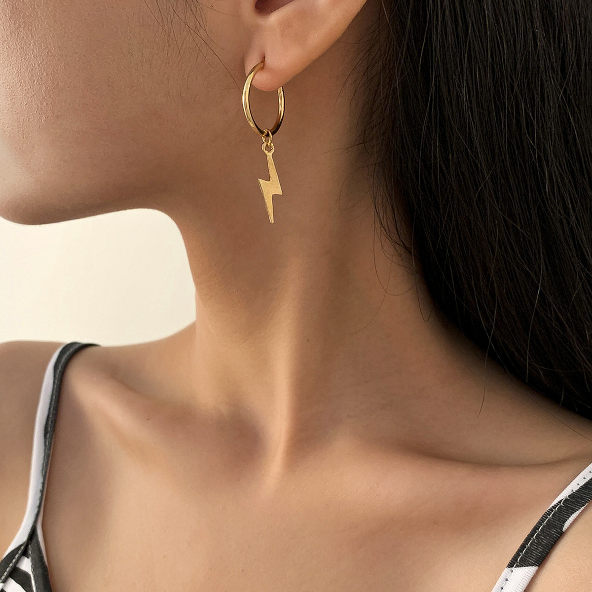 简约小闪电时尚耳饰 创意个性潮酷百搭合金耳圈欧美跨境饰品