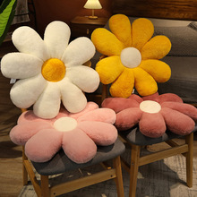 跨境爆款花朵坐垫ins风毛绒花瓣靠垫办公室垫子可爱小雏菊枕头