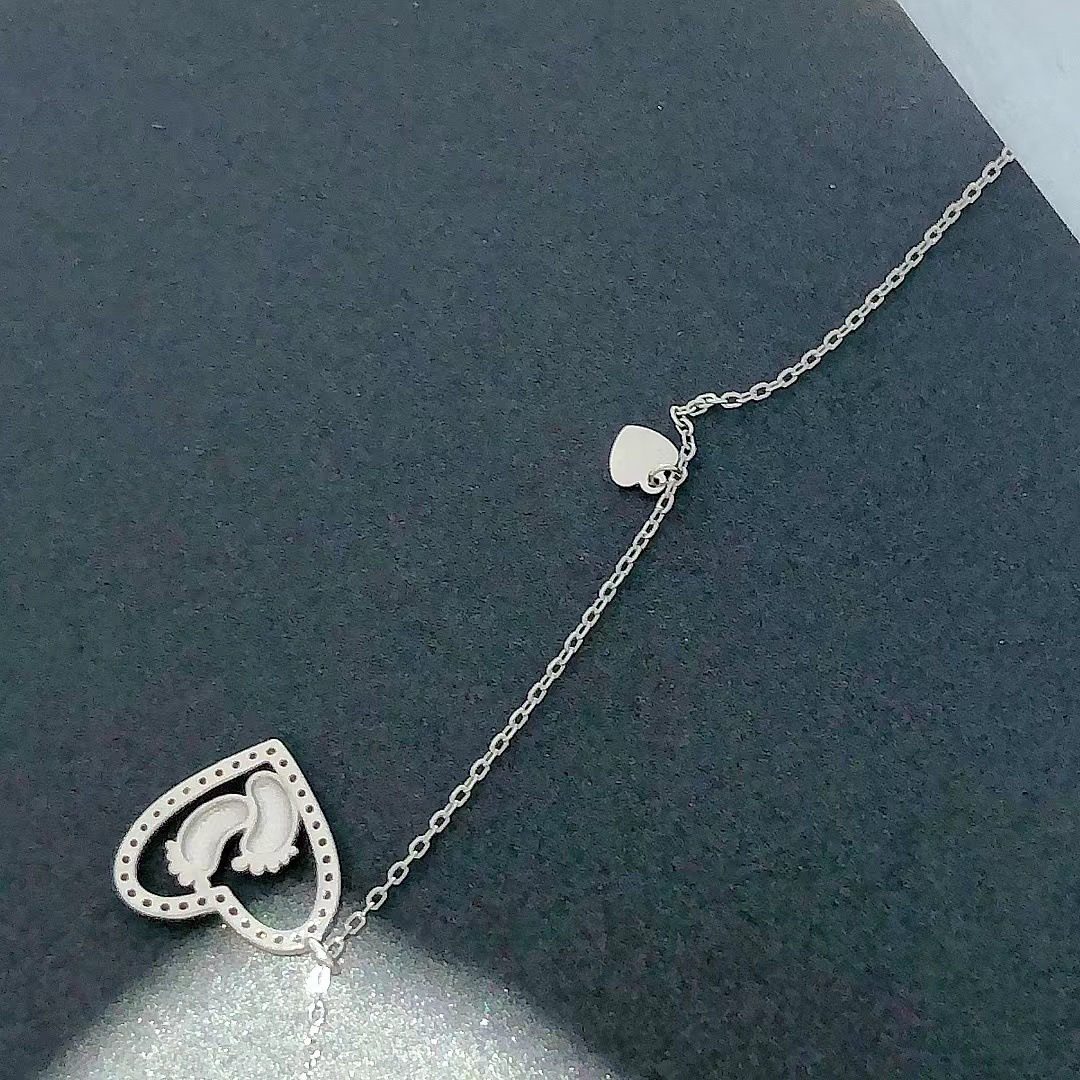 Pendant Necklace Classification 925 sterling silver Chain Material cable chain Chain Type 925 Sterling Silver Cable Chain Plating Heart Shape Footprint Pendant Necklace