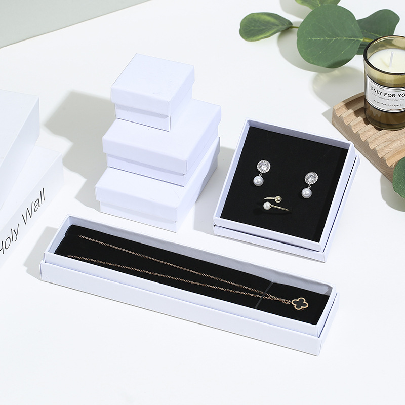 现货白色珠宝首饰盒项链耳钉手镯包装饰品盒礼品盒现货加印logo
