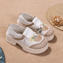 2025新款女生绣花布鞋高跟厚底单鞋民族风亚麻学生马面裙女布鞋